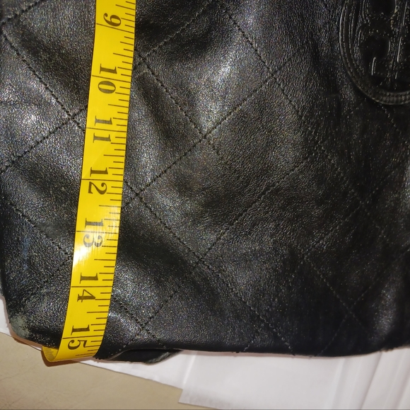 Tory Burch black leather tote. - Picture 13 of 13